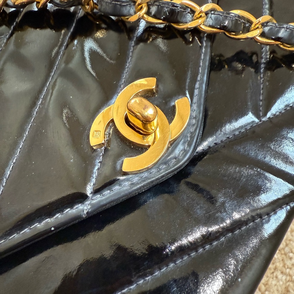 CHANEL Diagonal Quilted Black Patent Leather Shoulder Bag - Picture 13 of 16